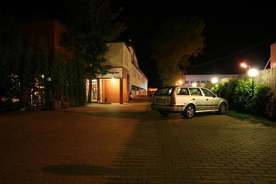 Hotel Tenishouse Marki  Exteriér fotografie