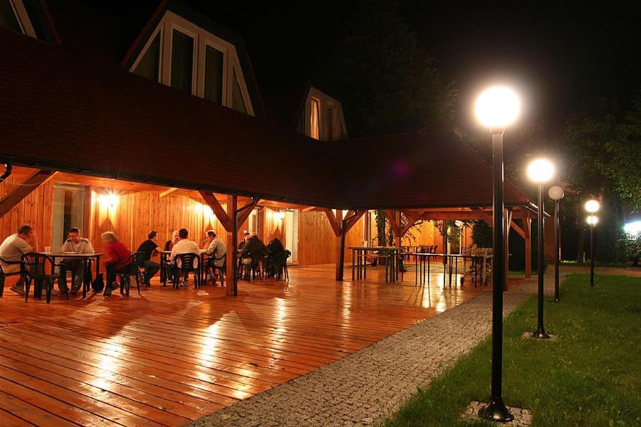 Hotel Tenishouse Marki  Exteriér fotografie